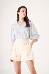 Hara Embroidered Linen Shorts in Cream