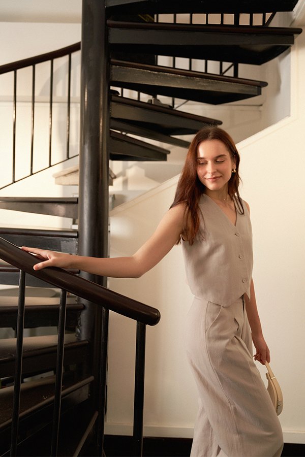 Clifford Linen Vest in Stone