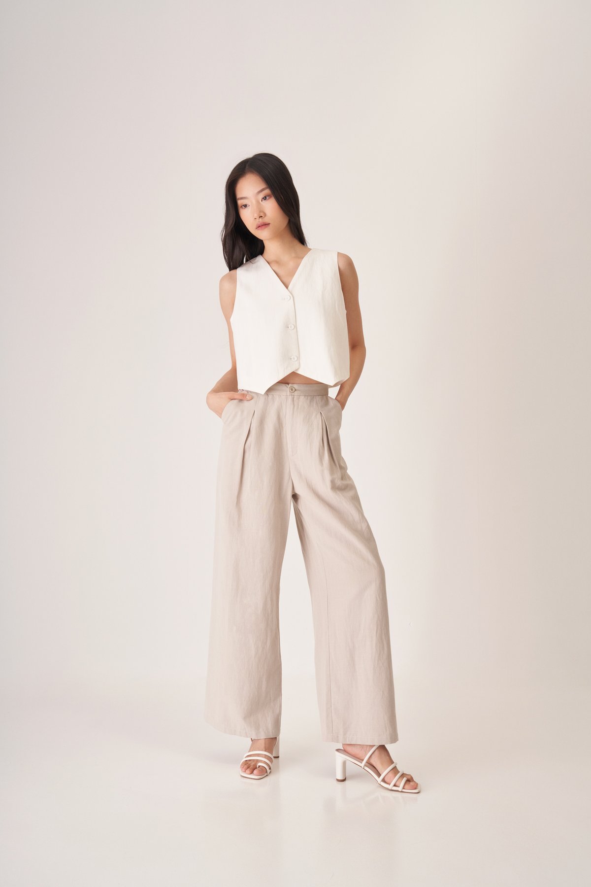Clifford Linen Vest in White