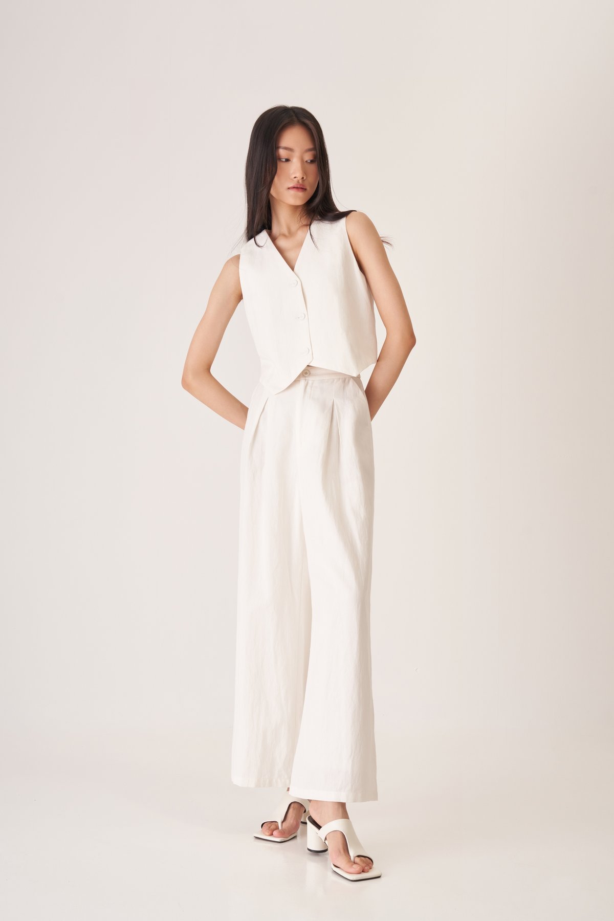 Clifford Linen Vest in White