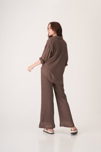 Reverie Textured Pants in Walnut