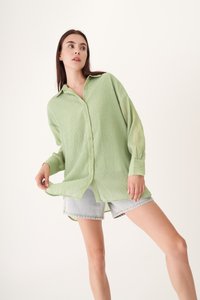 Reverie Textured Shirt in Lime