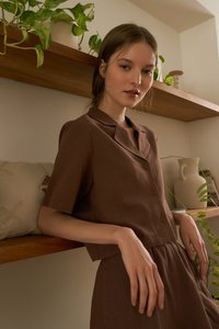 Jules Linen Shorts in Chocolate