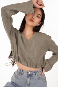 Dylana V-Neck Knit Sweater in Stone