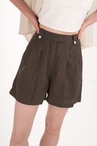Rory Linen Shorts in Brown