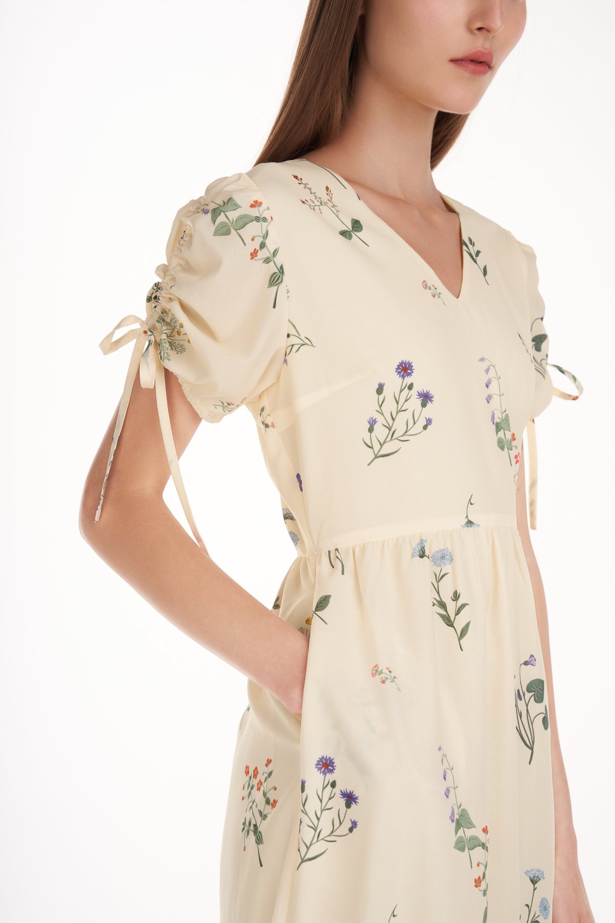 Elina Floral Ruched Dress in Cream