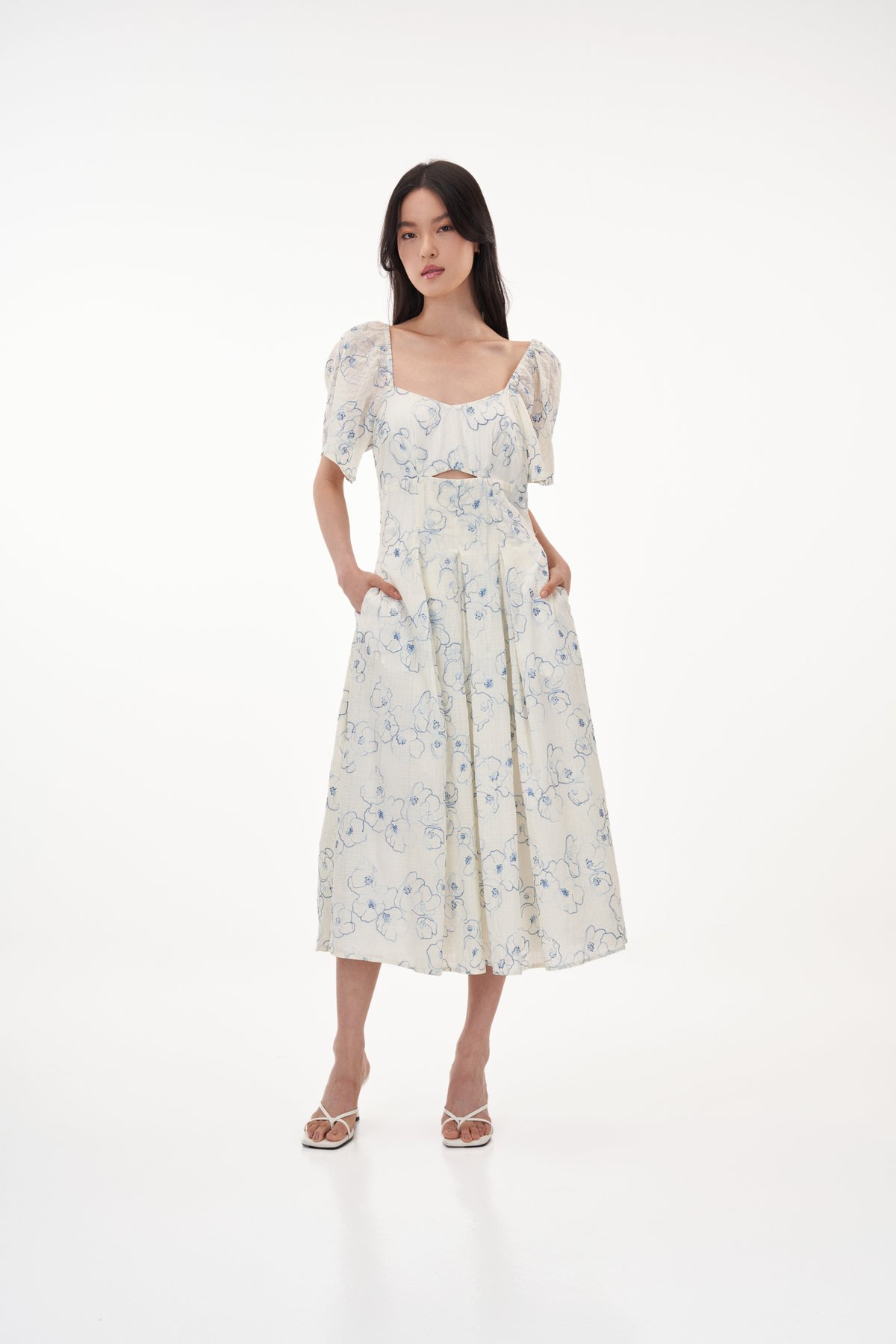Linn Embroidered Sleeve Dress in Blue