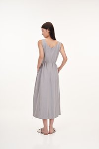 Claire Cut-Out Midi Dress in Lilac