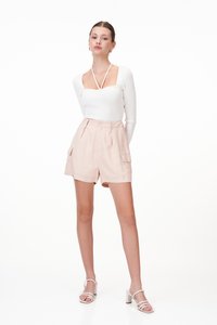 Ryann Linen Shorts in Pink