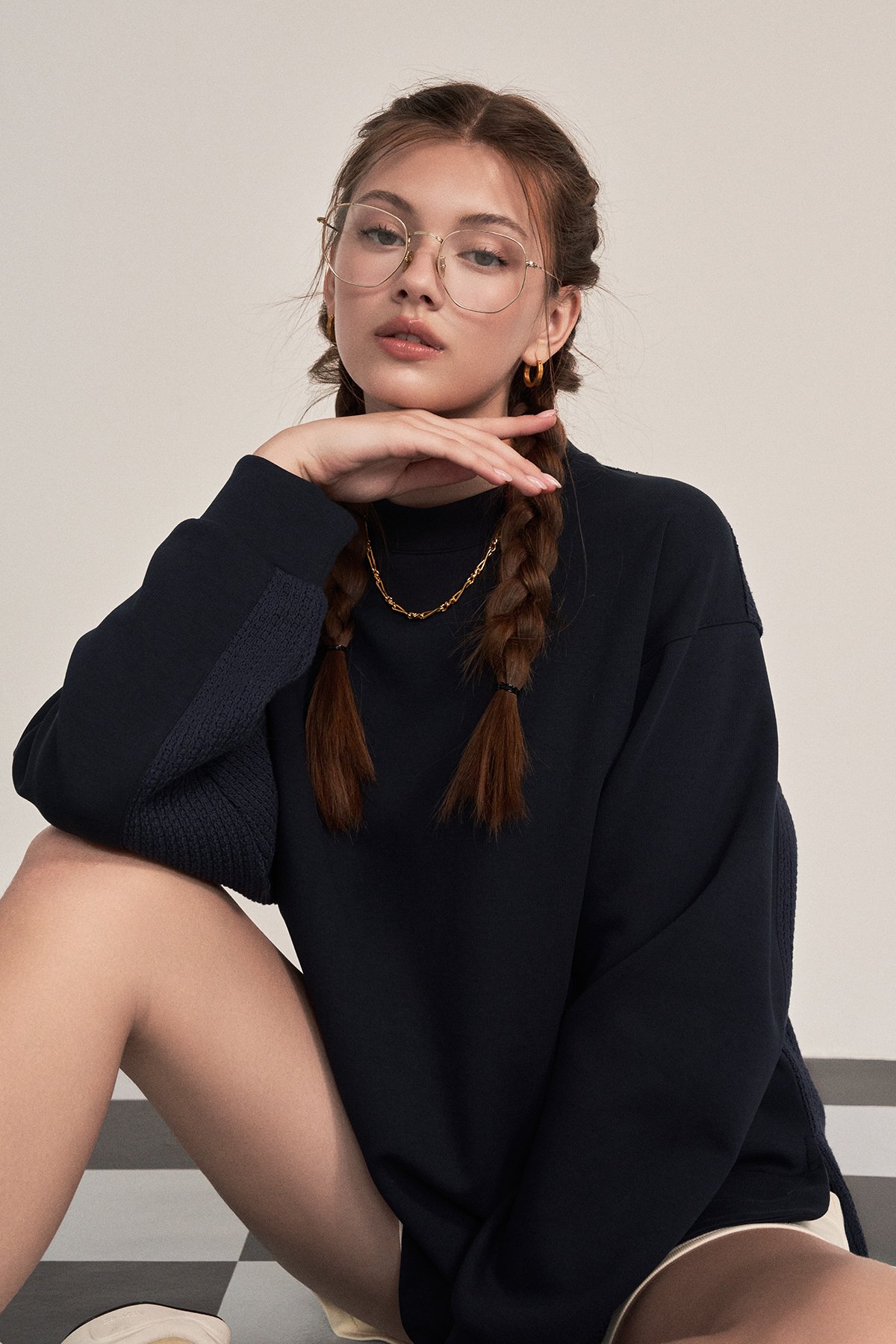 Jackie Contrast Textured Pullover in Navy