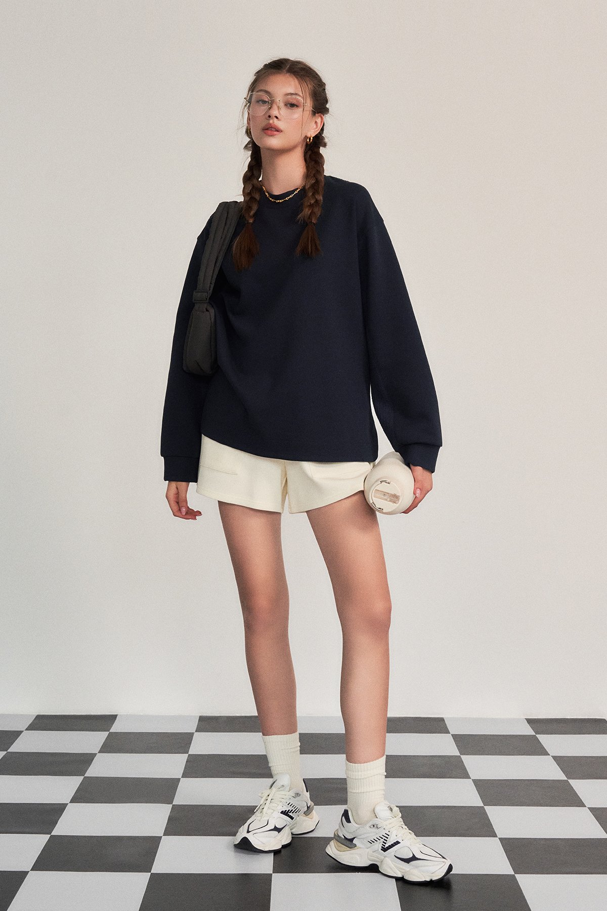 Jackie Contrast Textured Pullover in Navy