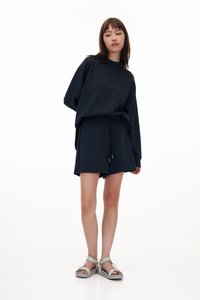 Jackie Contrast Textured Pullover in Navy