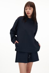 Jackie Contrast Textured Pullover in Navy