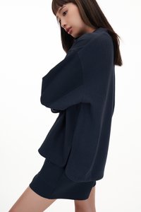 Jackie Contrast Textured Pullover in Navy