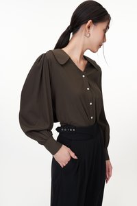 Kirsten Collared Blouse in Truffle