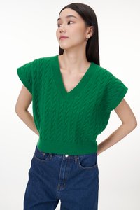 Canden Cable Knit Jumper Vest in Kelly Green