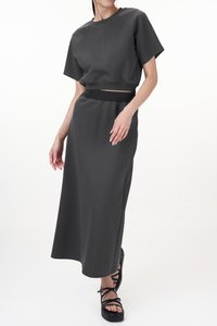 Ken Ribbed Waistband Midi Skirt in Charcoal