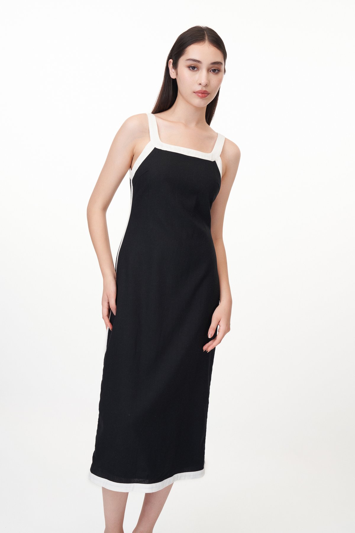 Kanda Contrast Trim Midi Dress in Black