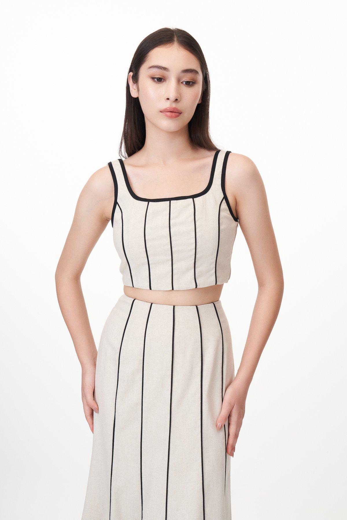 Khlole Contrast Trim Top in Oat 