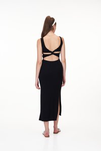 Jaylee Padded Knot Dress in Black