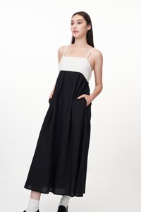 Lendi Colourblock Maxi Dress in Black