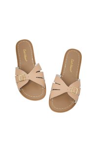 *Online Exclusive* Classic Slide Sandal in Latte