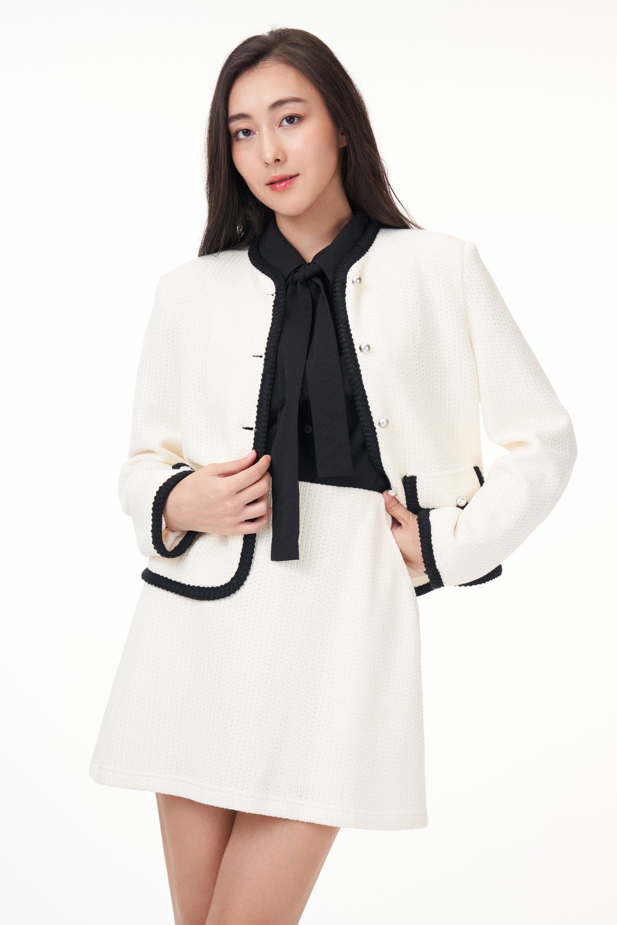 Gabrielle Contrast Blazer in Cream