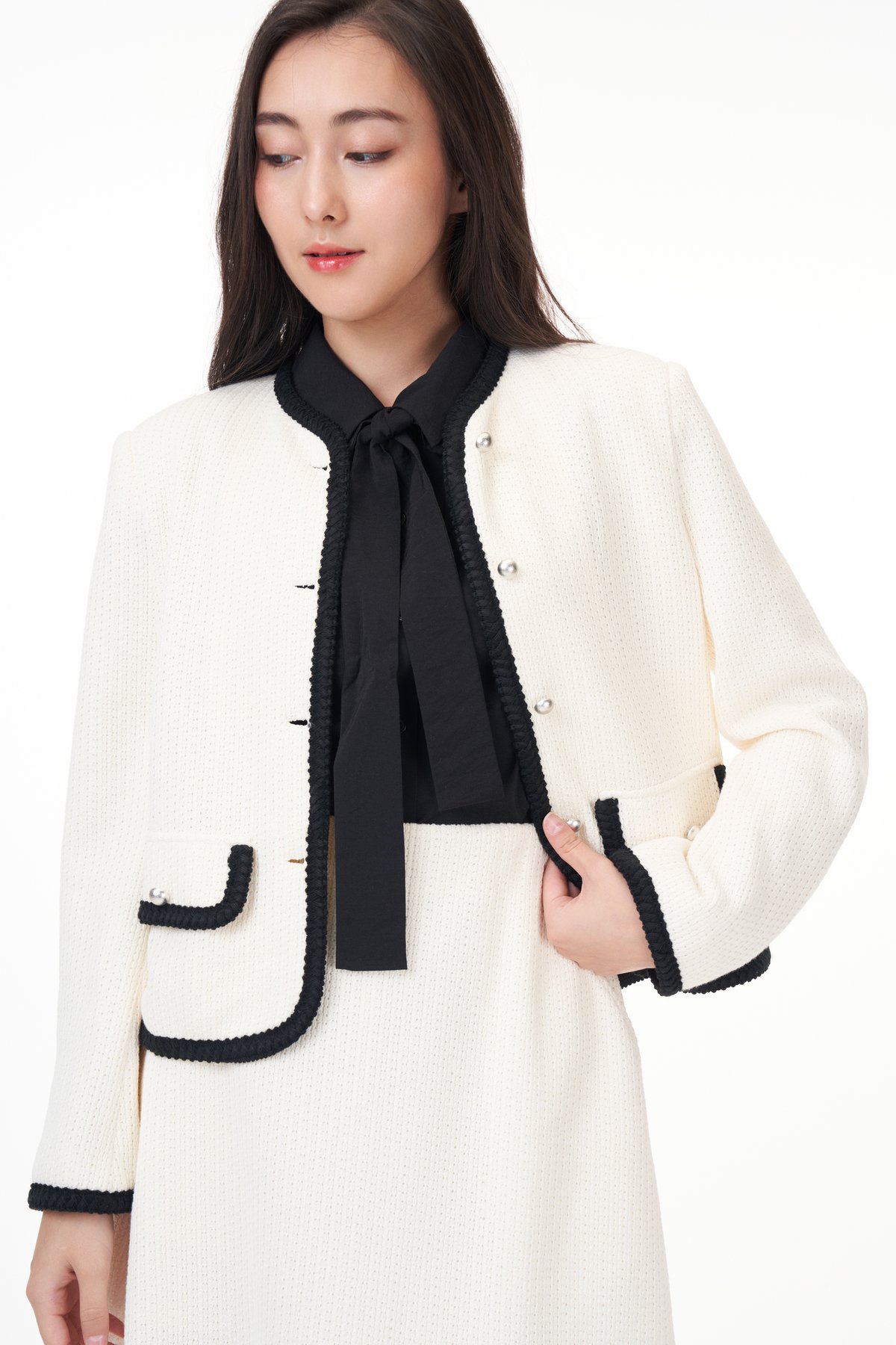Gabrielle Contrast Blazer in Cream