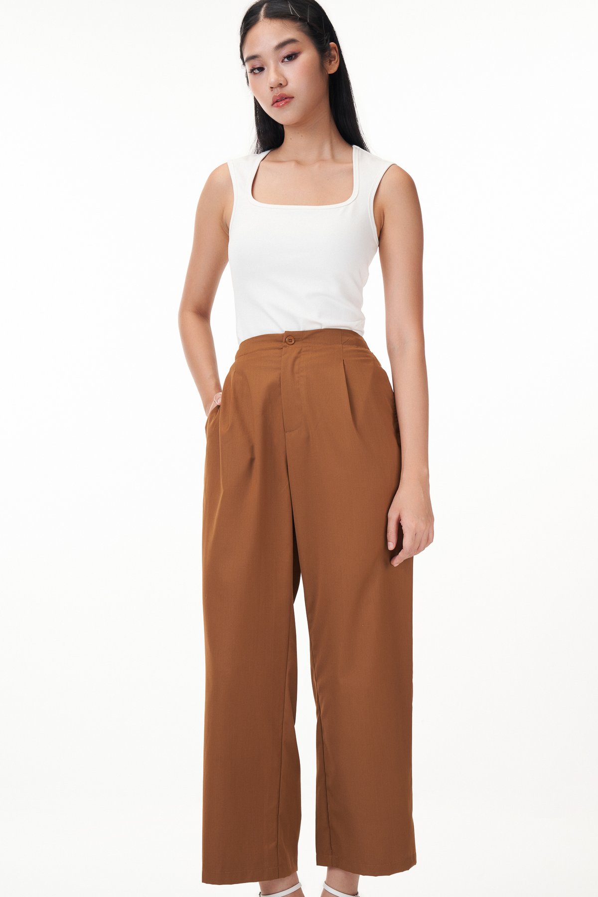 Zenda Pants in Brown