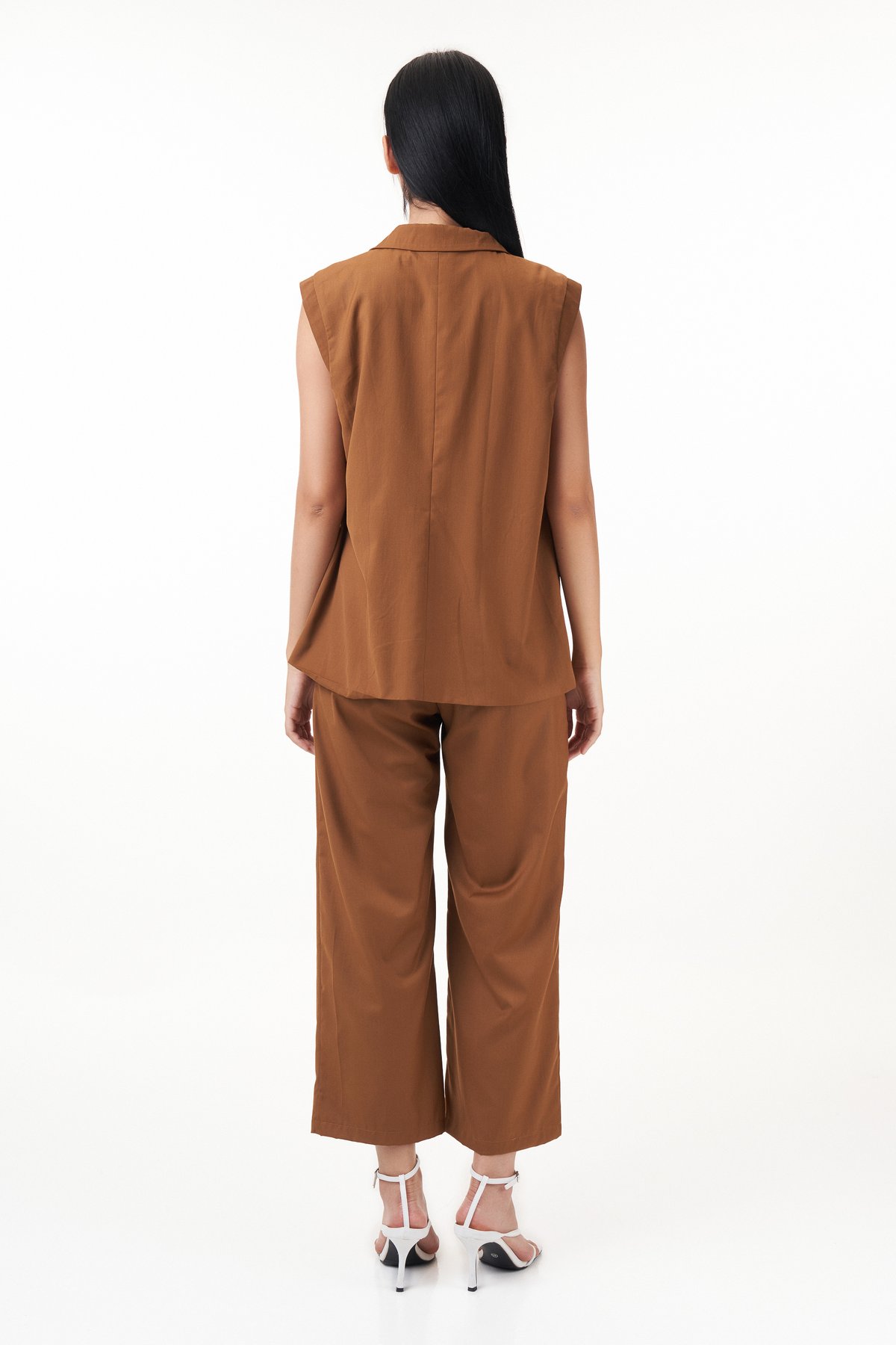 Zenda Vest in Brown