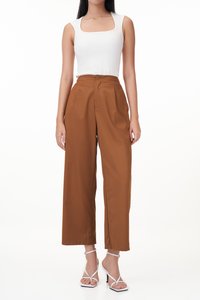 Zenda Pants in Brown