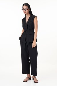 Zenda Vest in Black