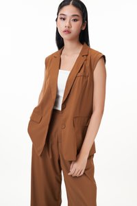 Zenda Vest in Brown