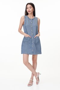 Carline Denim Pocket Dress in Light Wash