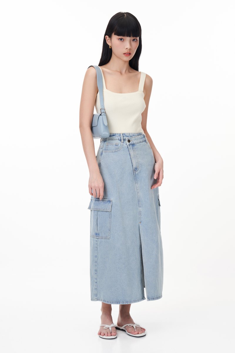 Ravis Logo Knit Top