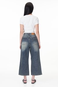 Leon Logo Padded Top