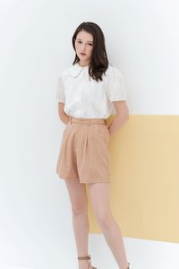 Collin Linen Shorts in Latte