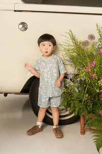 Kids' Oliver Mandarin Collar Shirt in Whimsical Garden Blue Print