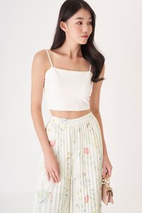 Judie Pleated Pants in Whimsical Garden White Print